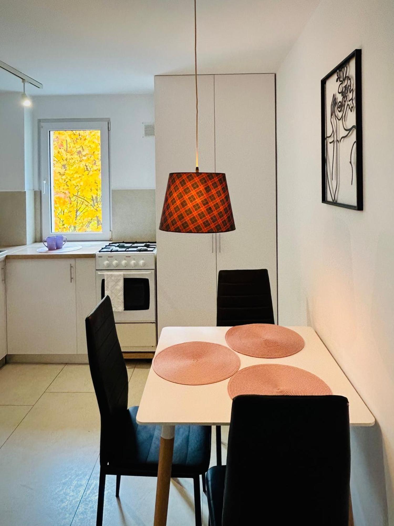 Chic Escape One - Free Parking Apartment Brasov Exterior photo